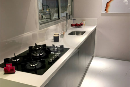 Apartamento à venda com 3 quartos, sendo 1 suíte,  em Vila Sofia, São Paulo, SP