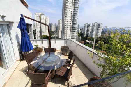 Apartamento à venda com 3 quartos, sendo 1 suíte, em Jardim Marajoara, São Paulo, SP