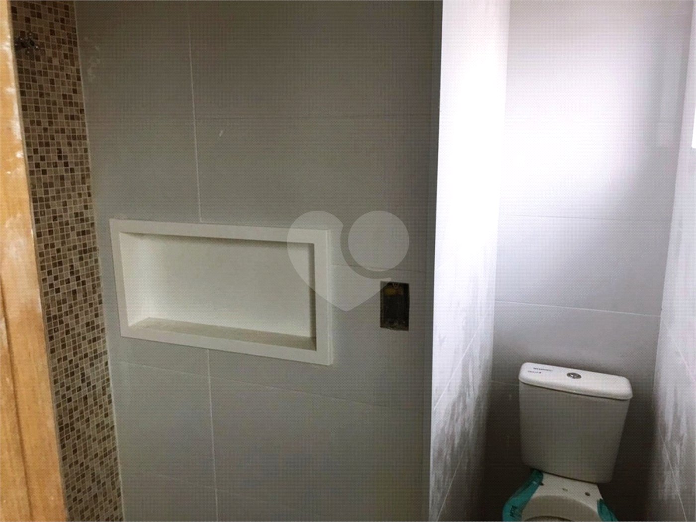 Casa à venda com 2 suítes no condomínio Residence Adelina, São Paulo - SP
