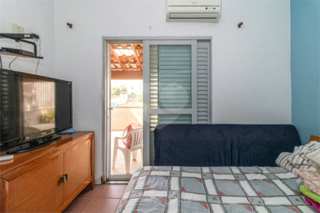 Casa Térrea à venda com 9 quartos, sendo 3 suítes, em Vila Romana, São Paulo, SP