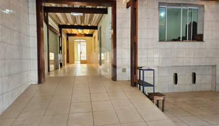 Casa à venda com 3 quartos, sendo 1 suíte, em Água Branca, São Paulo, SP
