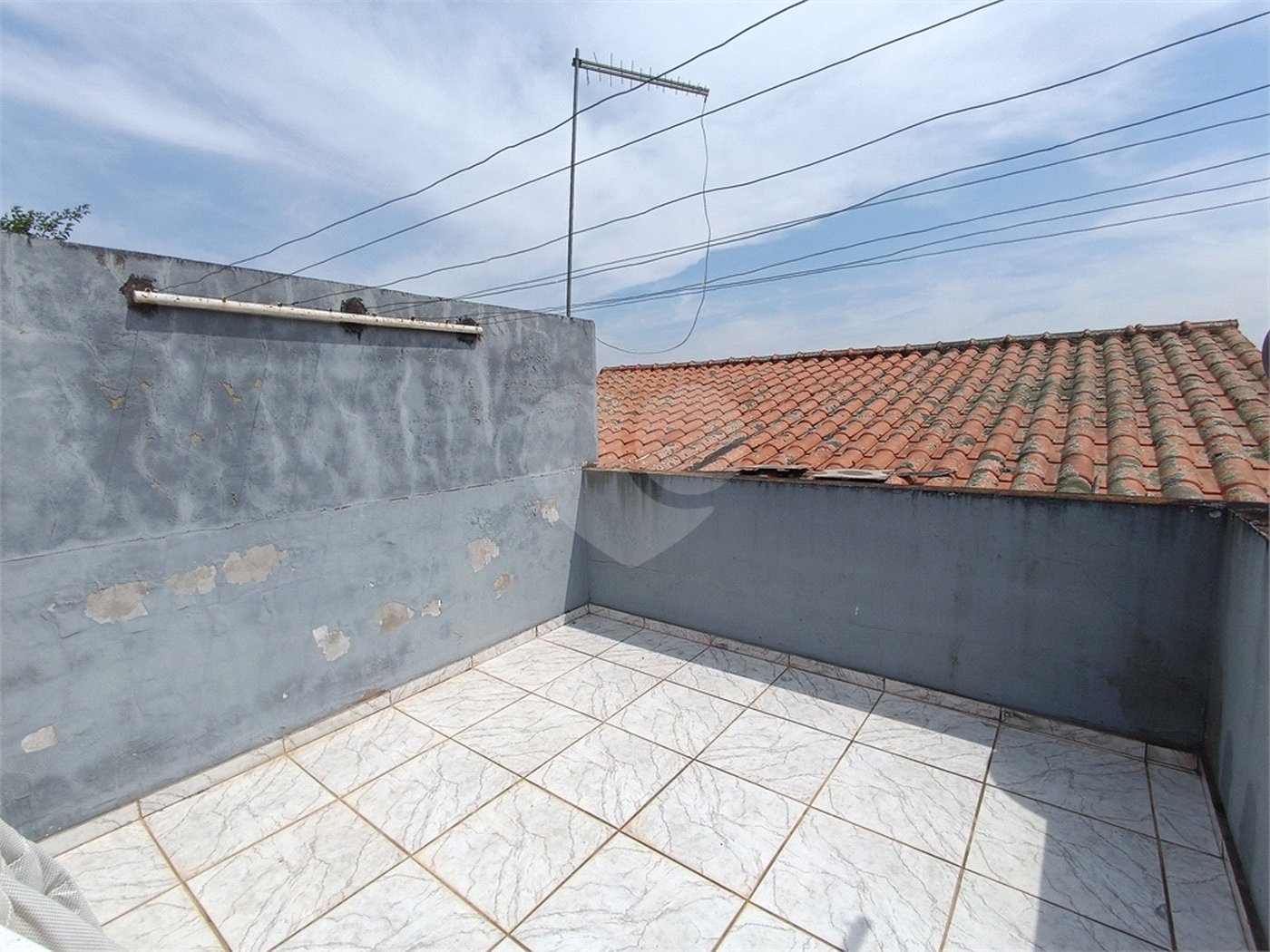 Casa à venda com 2 quartos, sendo 1 suíte, em Reneville, Mairinque, SP