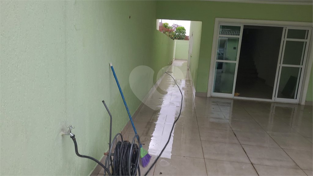 Casa à venda com 2 suítes, em Cidade Nova Arujá, Arujá, SP