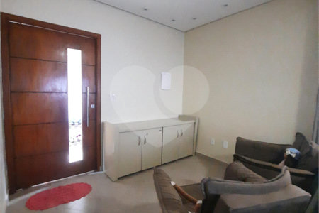 Sobrado à venda com 3 quartos, sendo 1 suíte,  em Jardim Nathalie, Mogi das Cruzes, SP