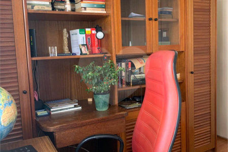 EXCELENTE APARTAMENTO 3DRMS 1STE - AREJADO E ILUMINADO NATURALMENTE