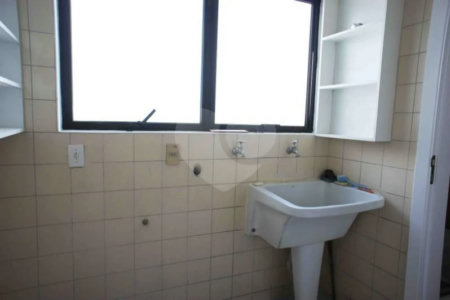 Apartamento para alugar com 4 quartos, sendo 3 suítes,  em Brooklin, São Paulo, SP