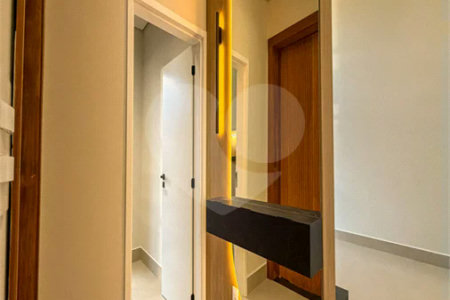 Indaiatuba - Condominio Sapezal - R$ 2.400.000,00 - Área Total 360,00 m² - Área Construída 213,32 m² - TÉRREA - 03 suítes sendo a master com closet; - Escritório; Lavabo; Cozinha com cooktop e planejados; Gourmet com churrasqueira; Ambientes preparados para ar condicionado; Piscina com cascata,