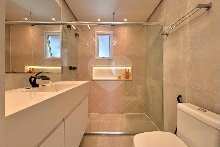 Cobertura à venda com 4 quartos, sendo 2 suítes,  em Riviera de São Lourenço, Bertioga, SP