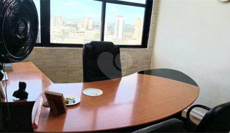 Sala Comercial Mobiliada à Venda no Condomínio Aquarius – Pronta para Uso em Guarulhos