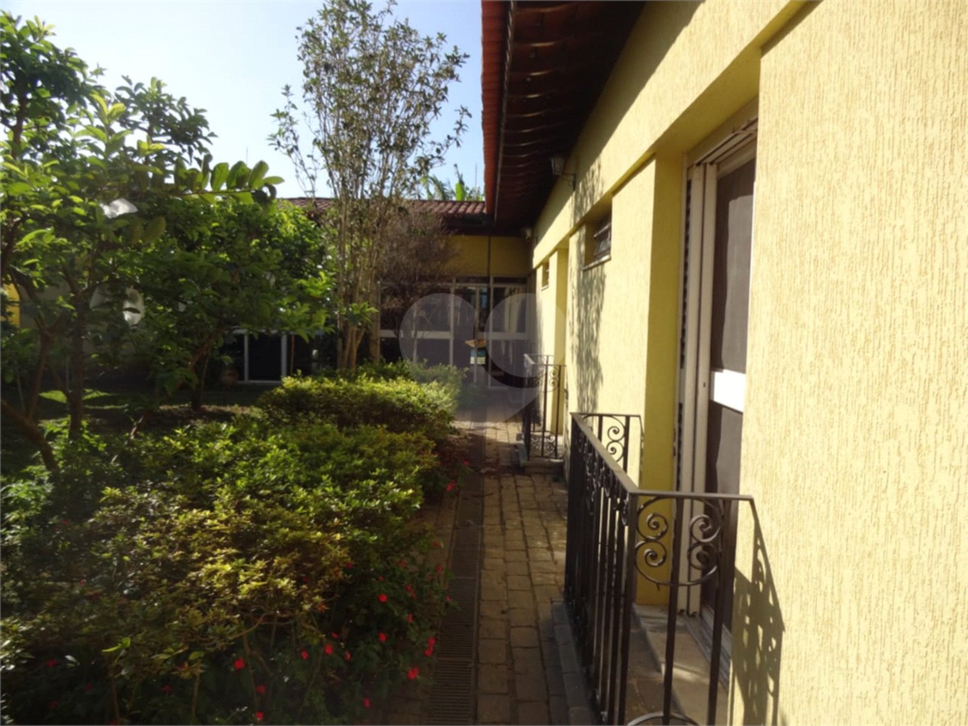 Casa à venda com 5 quartos, sendo 2 suítes,  em Vila Oliveira, Mogi das Cruzes, SP