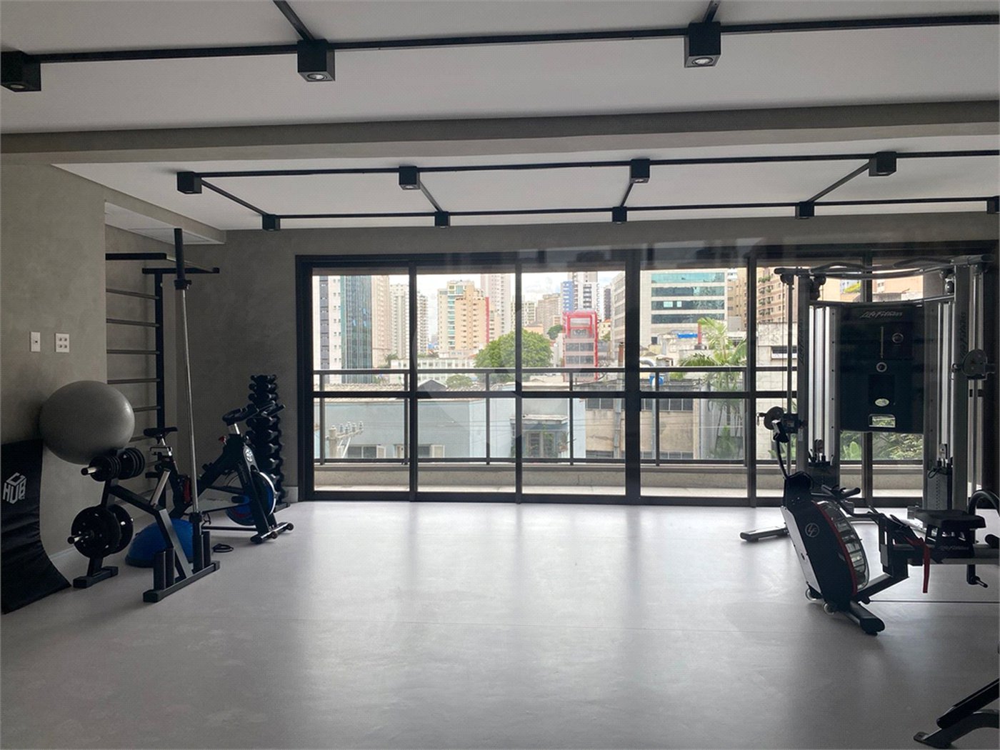 Apartamento à venda com 3 suítes em Aclimação, São Paulo, SP