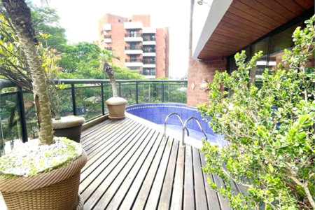 Apartamento à venda ou para alugar com 4 quartos, sendo 3 suítes, em Jardim Vitória Régia, São Paulo, SP