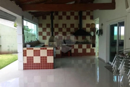 Condomínio à venda com 4 quartos, sendo 2 suítes, em Colinas do Paratehy, Mogi das Cruzes, SP