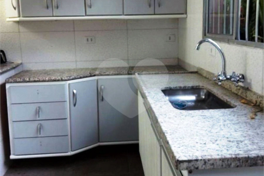 Sobrado à venda com 4 quartos, sendo 1 suíte,  em Tremembé, São Paulo, SP