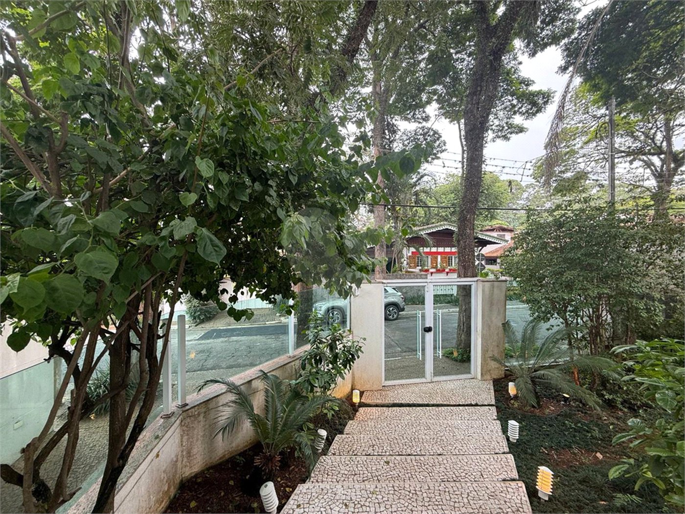 Sobrado à venda com 4 suítes em Jardim Floresta, São Paulo, SP
