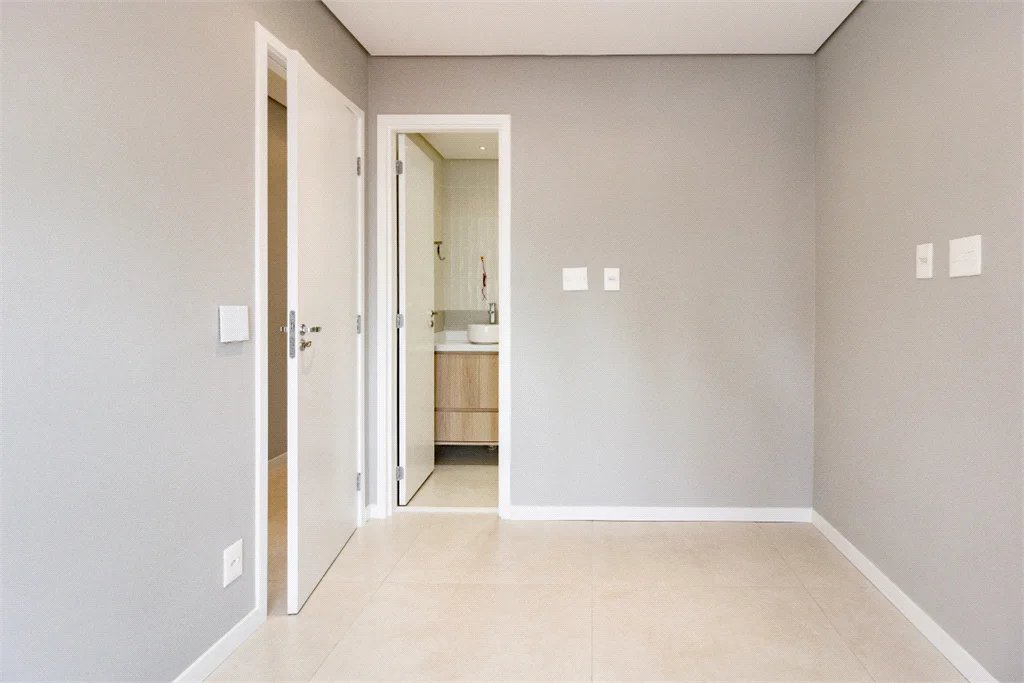 Apartamento à venda com 3 quartos, sendo 2 suítes, em Brooklin Paulista, São Paulo, SP