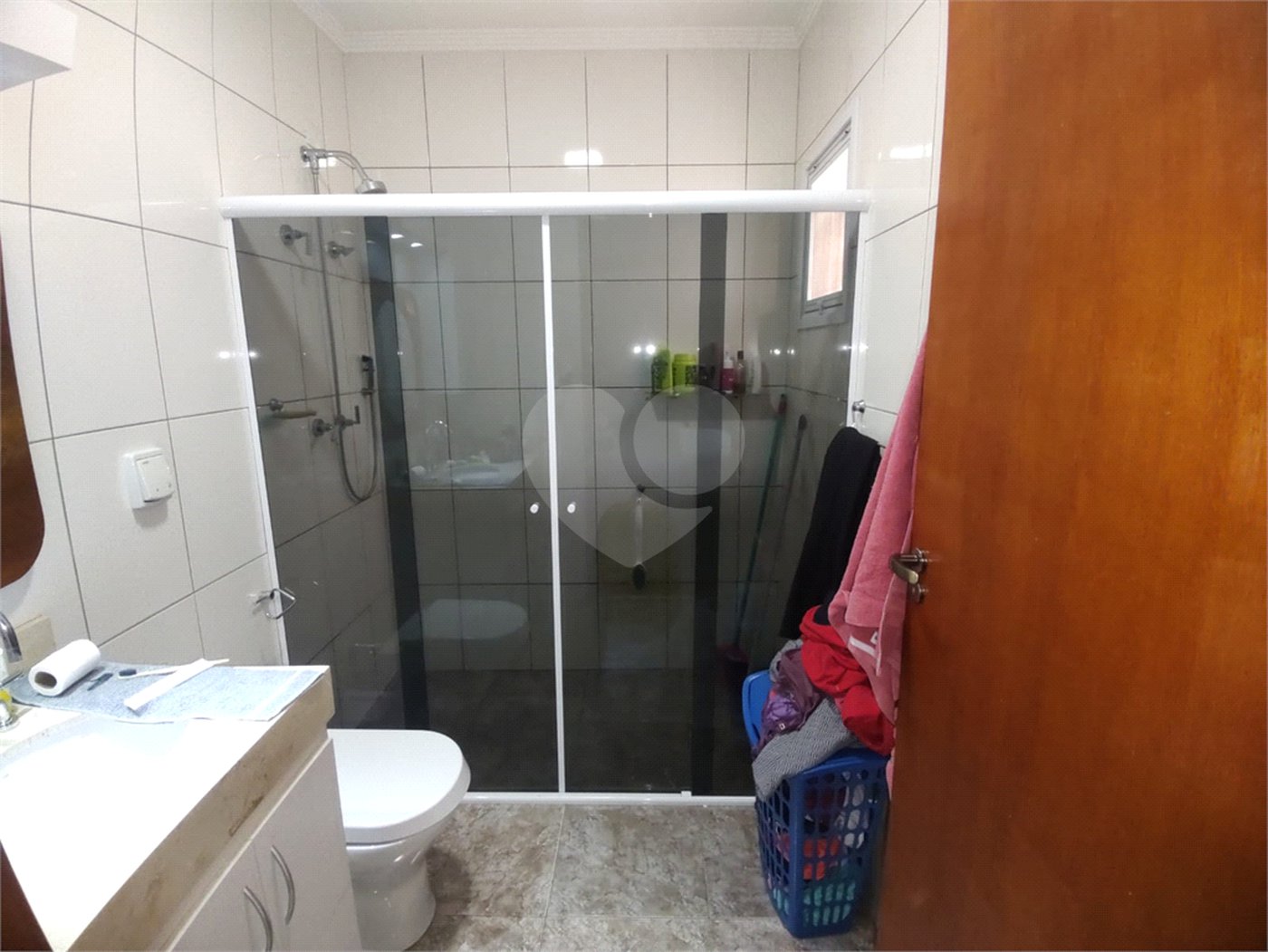 Casa à venda com 3 suítes no condomínio Morada das Hortênsias, São Paulo - SP