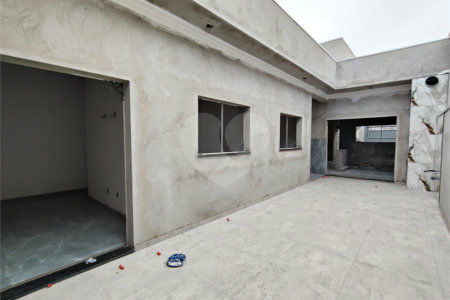 Casa à venda com 3 quartos, sendo 1 suíte, em Parque Itapê, Itapetininga, SP