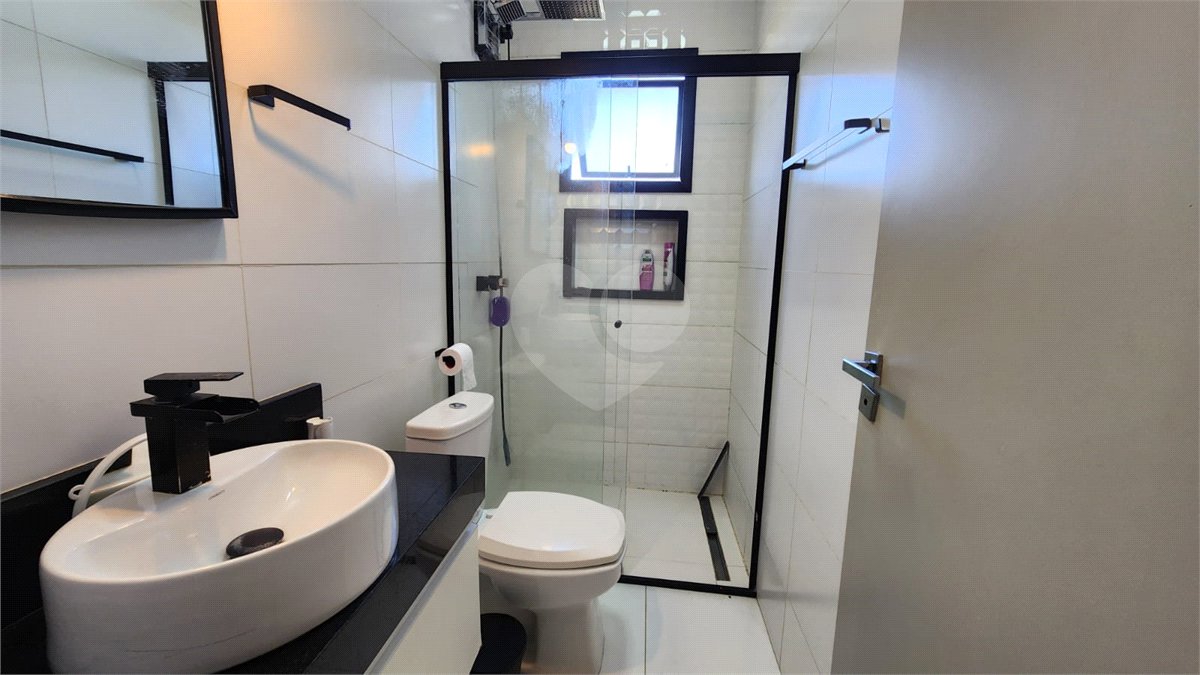 Casa à venda com 4 quartos, sendo 1 suíte, no condomínio Sun Lake, Sorocaba - SP