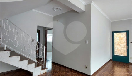 Sobrado à venda com 3 quartos em Vila Galvão, Guarulhos, SP