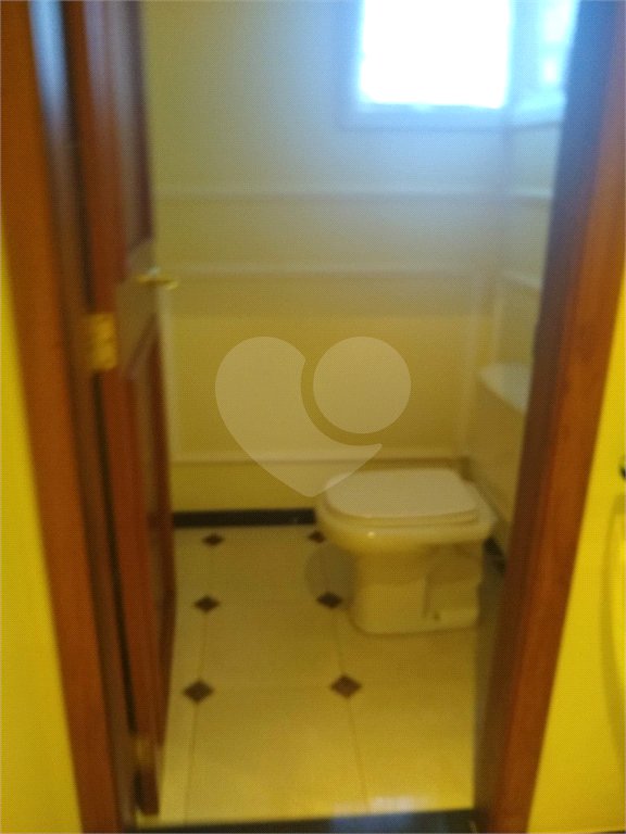 Casa à venda com 4 quartos, sendo 2 suítes, no condomínio Osato, Atibaia - SP