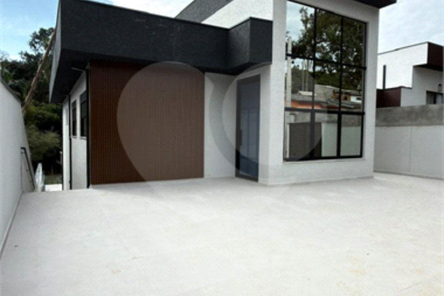Casa Térrea à venda com 3 quartos, sendo 1 suíte, em Serra da Cantareira, Mairiporã, SP