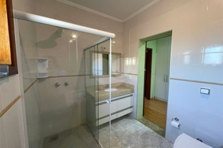 Casa para alugar com 3 suítes no condomínio Bosque de Grevilea, Vinhedo - SP