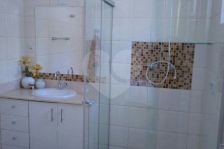 Casa à venda com 3 suítes em Jardim Jussara, São Paulo, SP