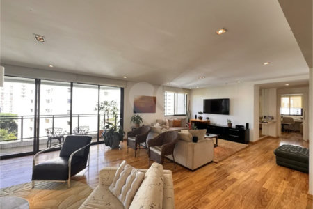 Higienópolis: Apartamento de 350 m2, 4 suítes, 5 vagas.