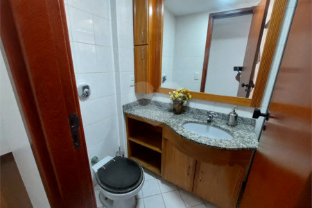 Cobertura à venda com 3 quartos, sendo 2 suítes,  em Tijuca, Rio de Janeiro, RJ