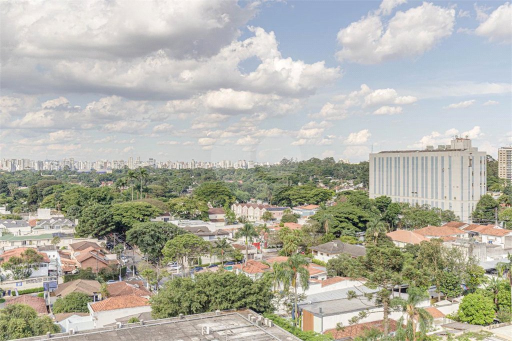 Apartamento à venda com 3 quartos, sendo 1 suíte, em Alto da Boa Vista, São Paulo, SP