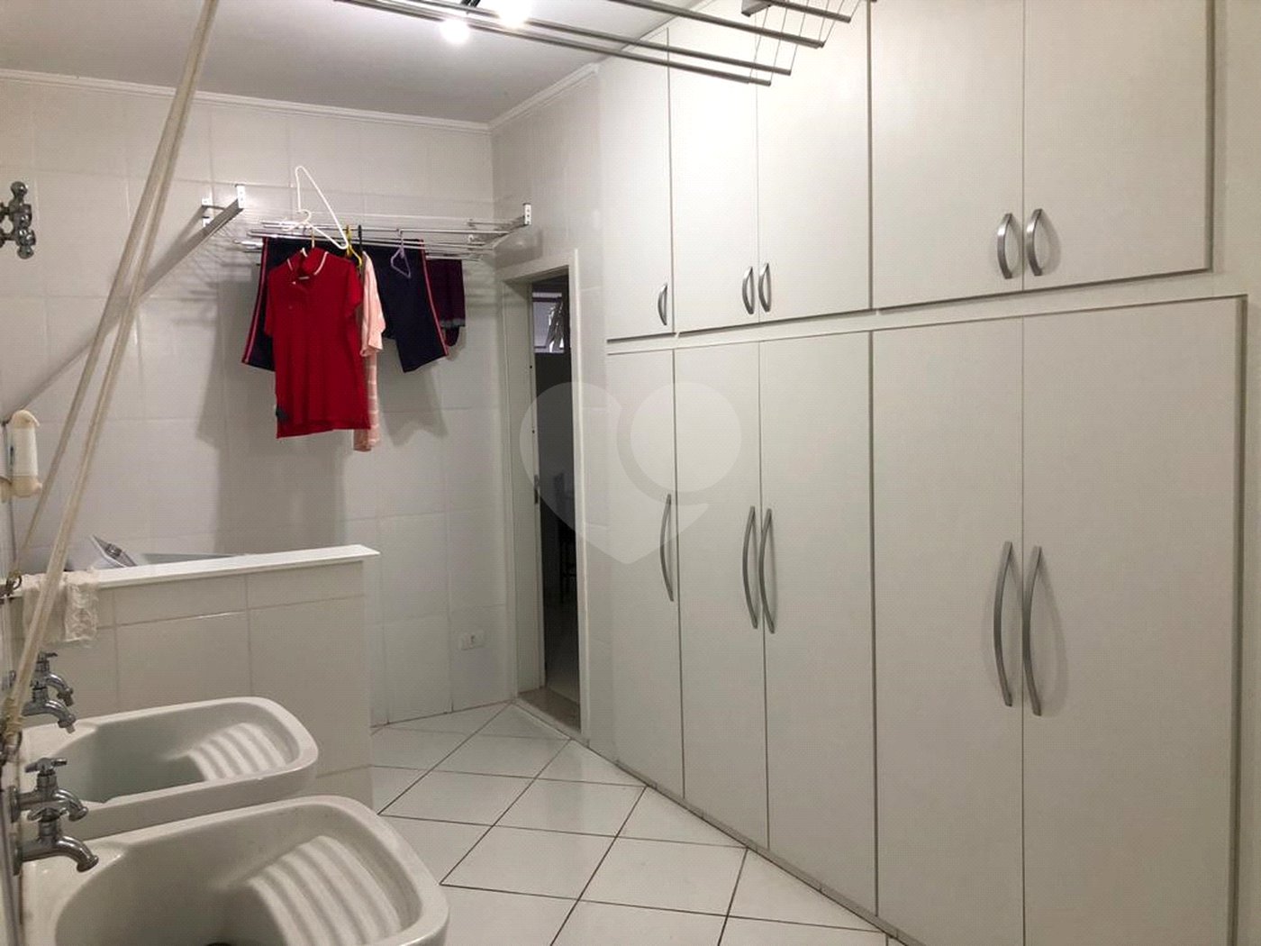 Sobrado à venda com 5 quartos, sendo 3 suítes, em Tremembé, São Paulo, SP
