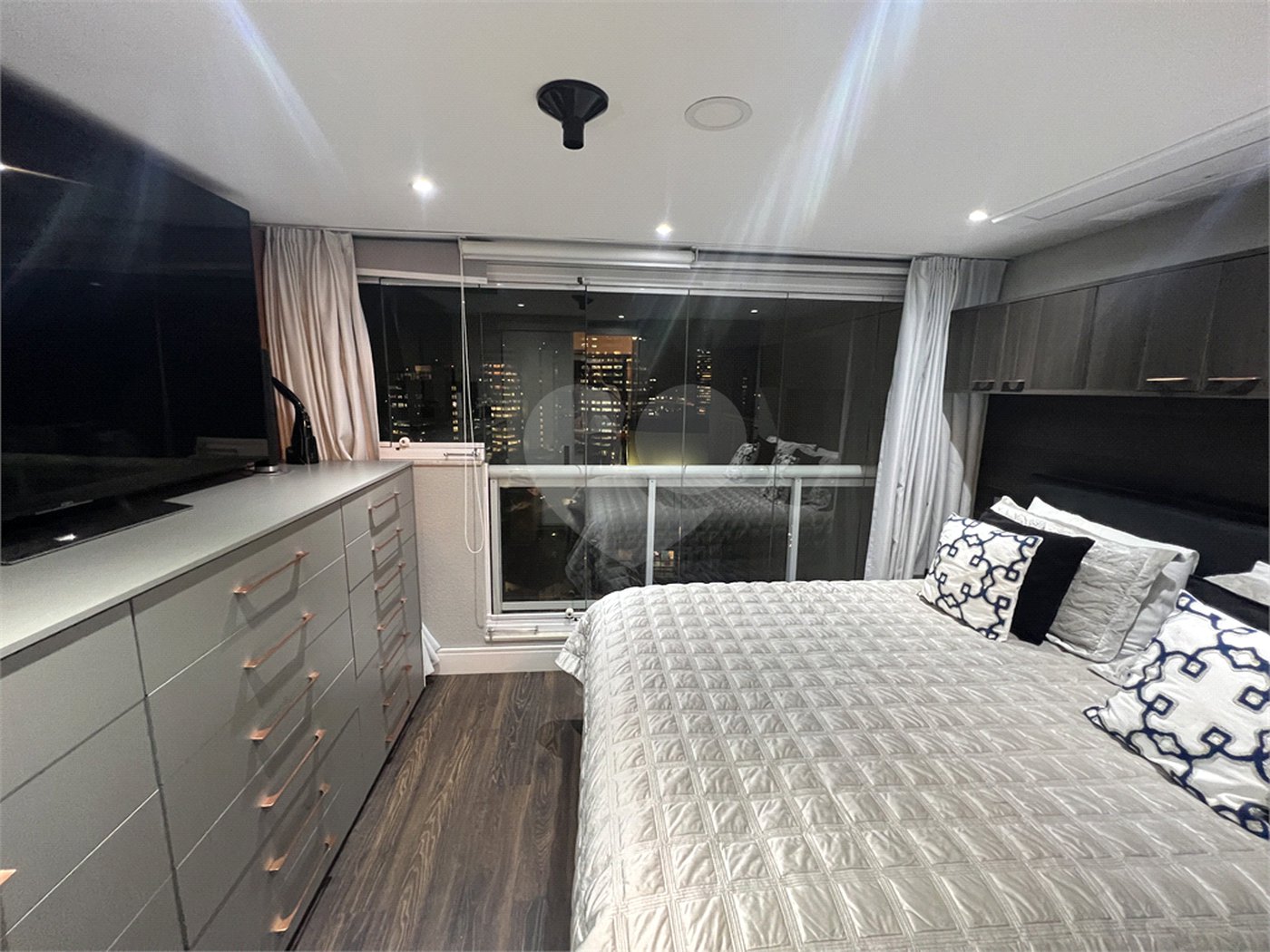 Apartamento à venda com 1 suíte em Pinheiros, São Paulo, SP