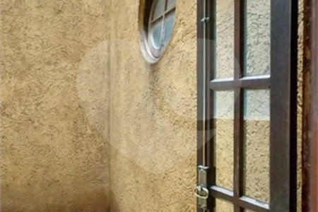 Sobrado à venda com 3 quartos, sendo 1 suíte,  em Jardim Regis, São Paulo, SP