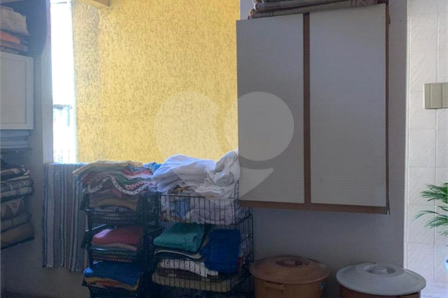 Sobrado à venda com 3 quartos, sendo 1 suíte,  em Vila Sabrina, São Paulo, SP