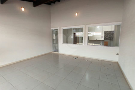 Casa para alugar com 3 quartos, sendo 1 suíte,  em Jardim Itália, Itapetininga, SP