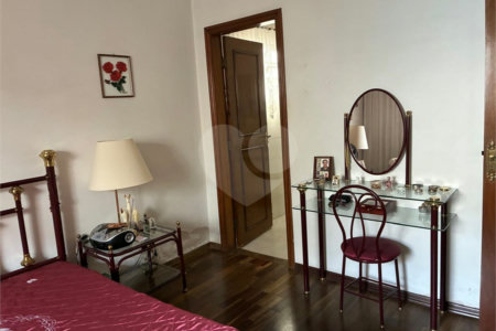 Casa à venda com 3 quartos, sendo 1 suíte,  em Vila Galvão, Guarulhos, SP