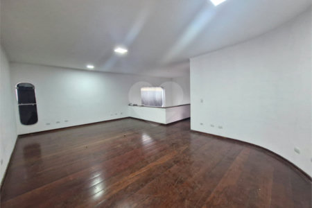Casa à venda com 3 quartos, sendo 2 suítes, em Jardim Franca, São Paulo, SP
