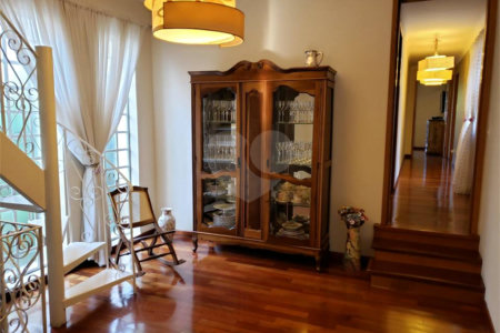 Casa à venda com 5 quartos, sendo 3 suítes, em Jardim da Saúde, São Paulo, SP