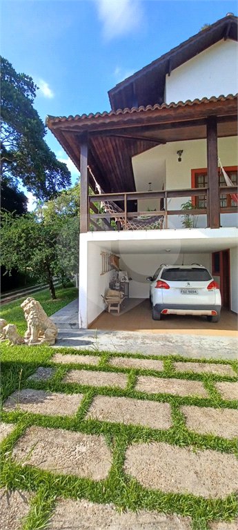 Casa à venda com 3 quartos, sendo 1 suíte, no condomínio Clube de Campo Fazenda Tabarã, Mairiporã - SP