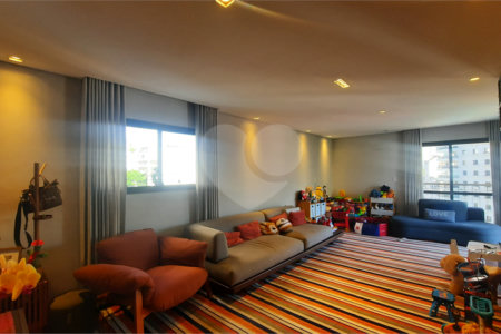 Apartamento à venda com 4 quartos, sendo 2 suítes, em Morumbi, São Paulo, SP