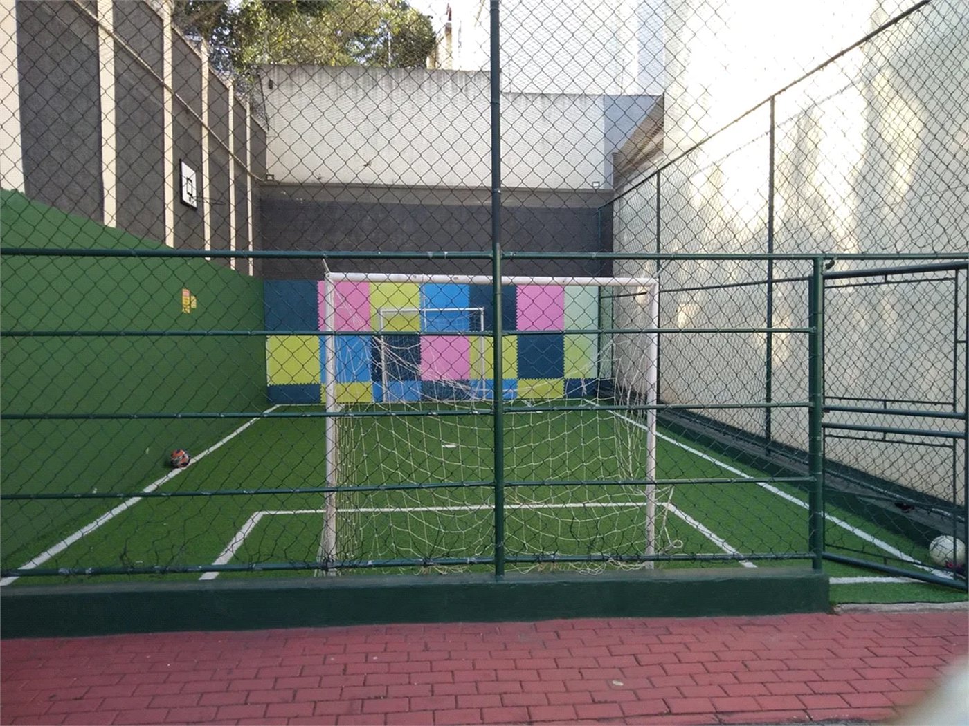 Casa à venda com 3 quartos, sendo 1 suíte, no condomínio Moradas do Horto, São Paulo - SP