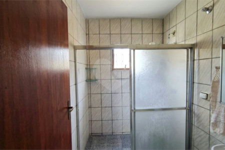 Chácara à venda com 4 quartos, sendo 1 suíte,  em Vale San Fernando, Itapetininga, SP