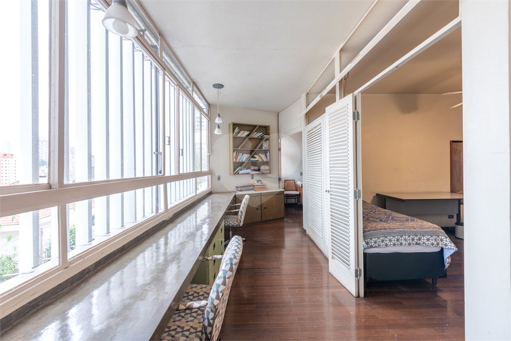 Casa Térrea à venda com 7 quartos, sendo 1 suíte, em Santana, São Paulo, SP