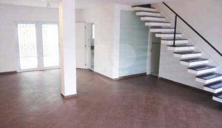 Casa à venda com 4 quartos, sendo 2 suítes,  em Moema, São Paulo, SP