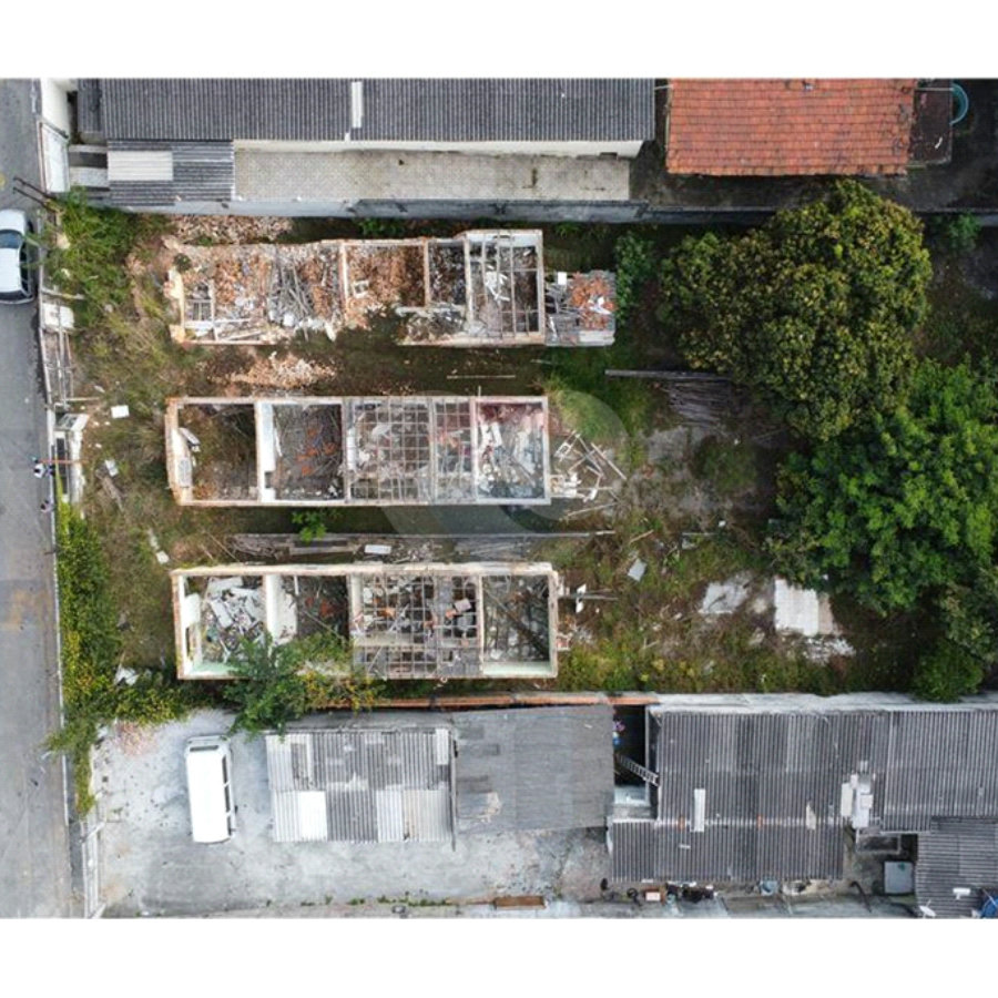 Terreno à venda com 5 suítes em Vila Marieta, São Paulo, SP