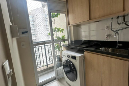 Apartamento à venda com 3 quartos, sendo 1 suíte, em Vila Andrade, São Paulo, SP
