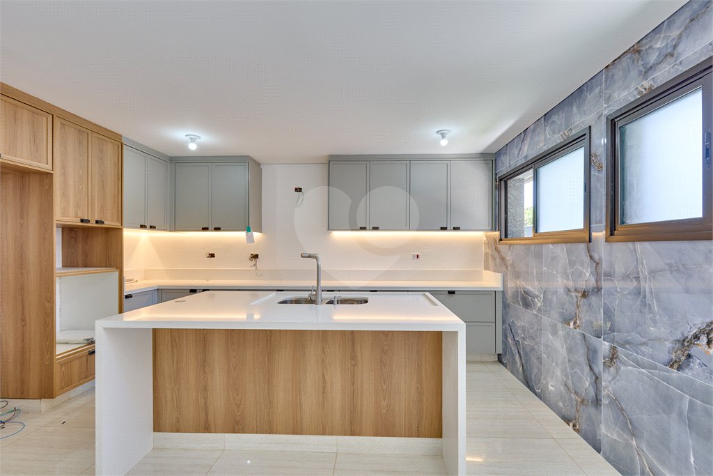 Casa Térrea à venda com 4 quartos, sendo 3 suítes, em Jardim Prudência, São Paulo, SP
