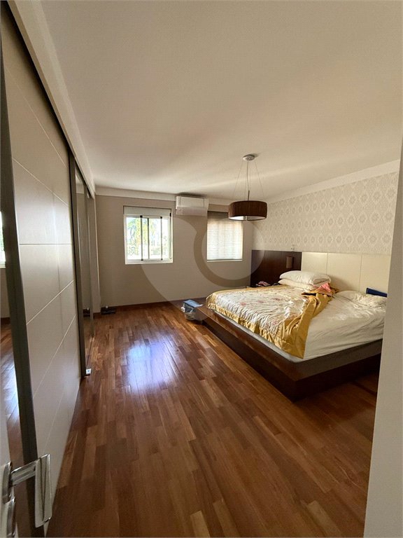 Casa à venda com 4 suítes no condomínio East Village, São Paulo - SP