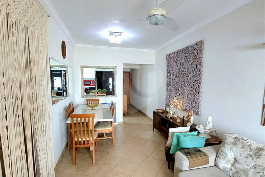 Apartamento à venda com 2 quartos, sendo 1 suíte,  em Vera Cruz, Mongaguá, SP